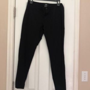 3/25 Like new Black Stretch jeans.Mossimo size 12